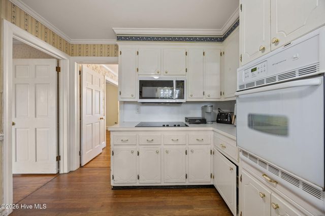 3007 S Elm Street, Greenville, NC 27858