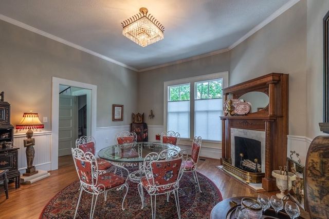 114 N College ST, Gonzales, TX 78629