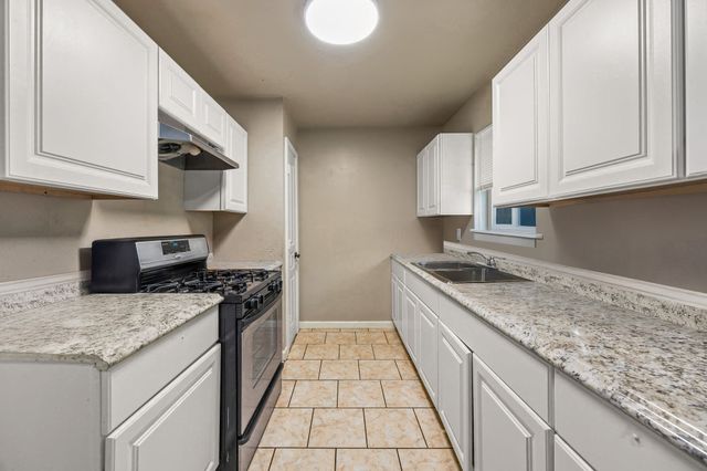 1513 Glynn Oaks Drive, Arlington, TX 76010