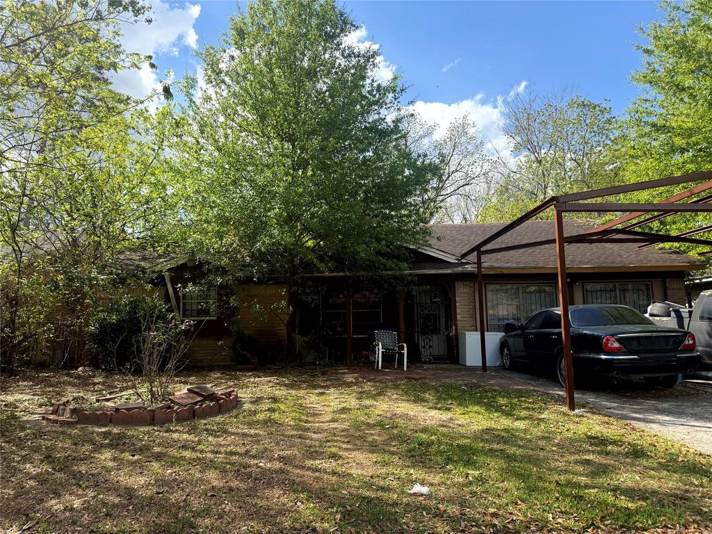 7614 Cabot Street, Houston, TX 77016