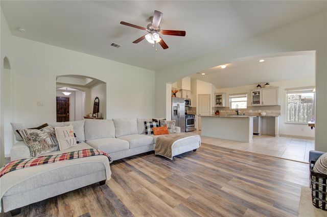 4724 Alluvial Circle, Alvin, TX 77511