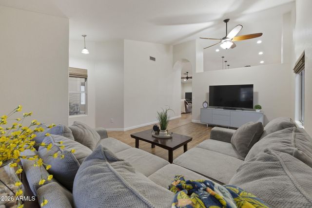 1257 S Palm Street, Gilbert, AZ 85296