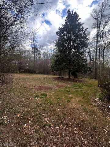 236 Capistrano Shores Boulevard, Lexington, NC 27292