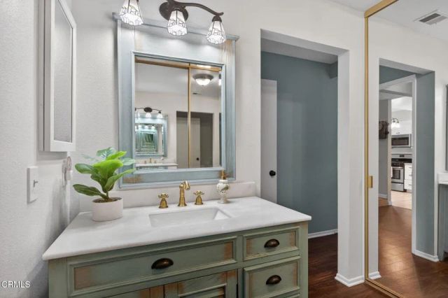 3720 Via Pacifica Walk, Oxnard, CA 93035