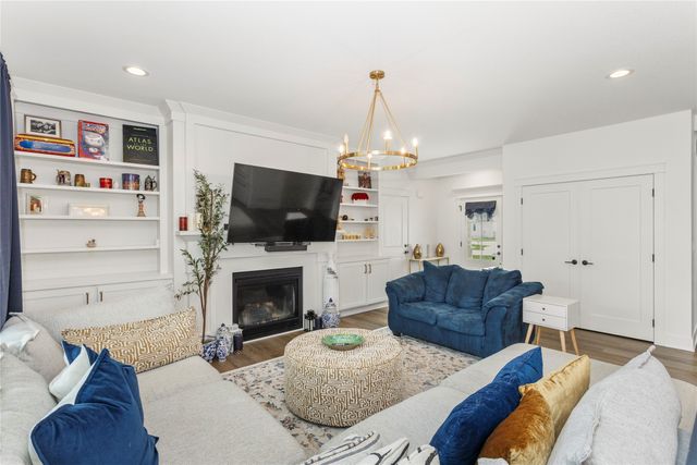 695 Morning Star Court, Waukee, IA 50263