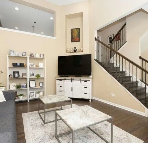 2942 Madison Drive, Naperville, IL 60564