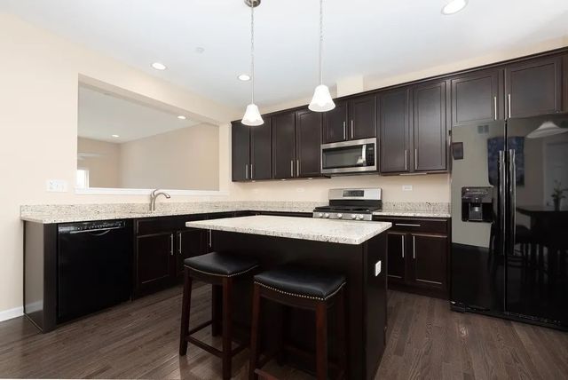 2942 Madison Drive, Naperville, IL 60564