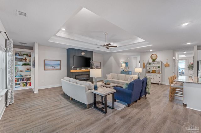 1500 Ballyhoo Dr, Gulf Breeze, FL 32563