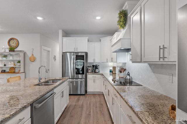 1500 Ballyhoo Dr, Gulf Breeze, FL 32563