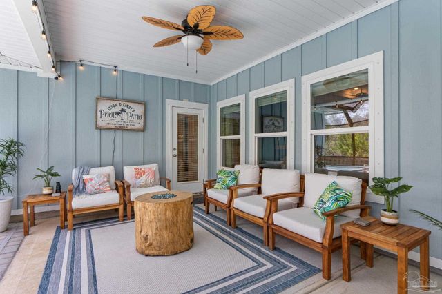 1500 Ballyhoo Dr, Gulf Breeze, FL 32563