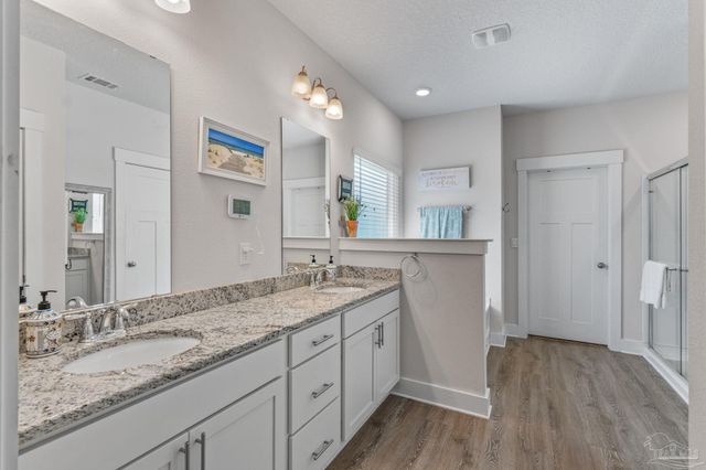 1500 Ballyhoo Dr, Gulf Breeze, FL 32563