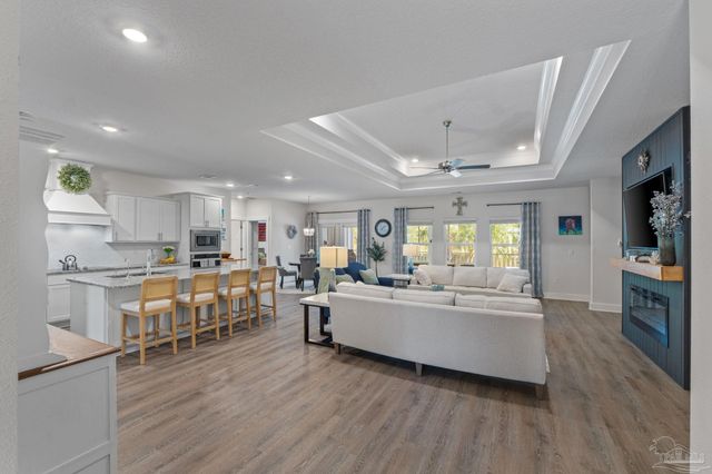 1500 Ballyhoo Dr, Gulf Breeze, FL 32563