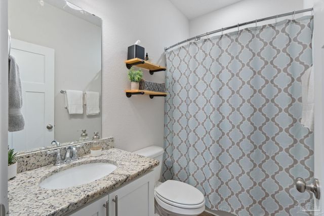 1500 Ballyhoo Dr, Gulf Breeze, FL 32563