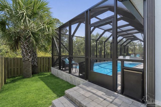 1500 Ballyhoo Dr, Gulf Breeze, FL 32563