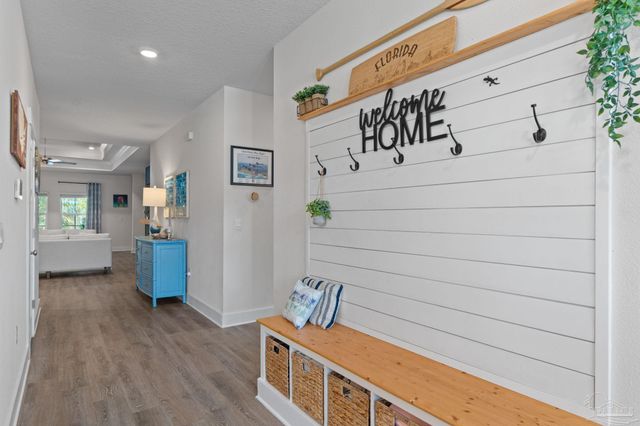 1500 Ballyhoo Dr, Gulf Breeze, FL 32563