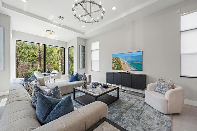 13358 Artisan Circle, Palm Beach Gardens, FL 33418