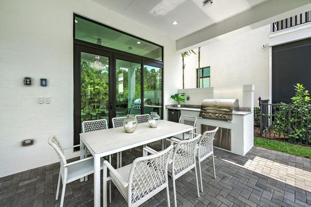 13358 Artisan Circle, Palm Beach Gardens, FL 33418