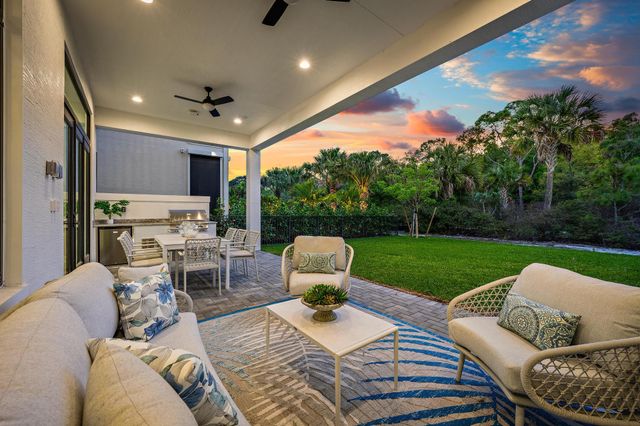 13358 Artisan Circle, Palm Beach Gardens, FL 33418