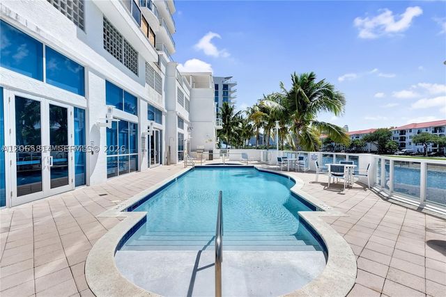 3030 NE 188th St 603, Aventura, FL 33180