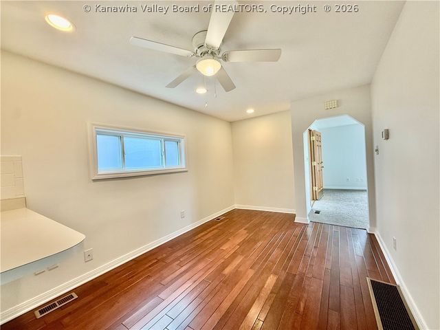 35 Ohio Avenue, Charleston, WV 25302