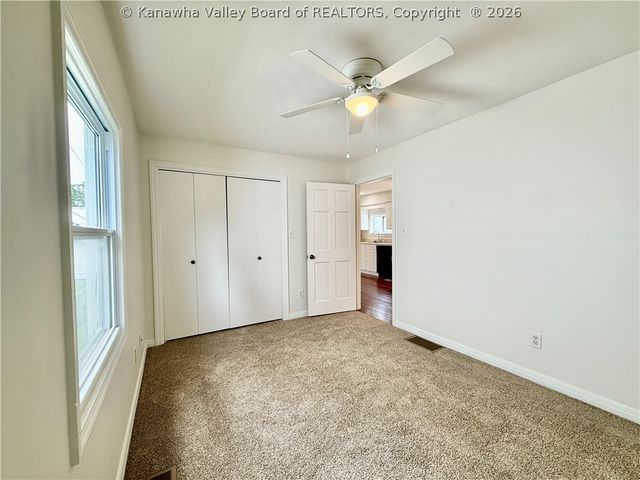 35 Ohio Avenue, Charleston, WV 25302