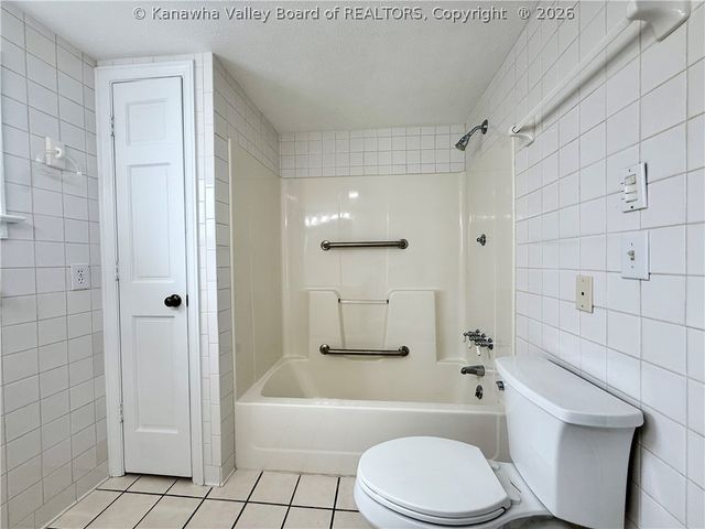 35 Ohio Avenue, Charleston, WV 25302