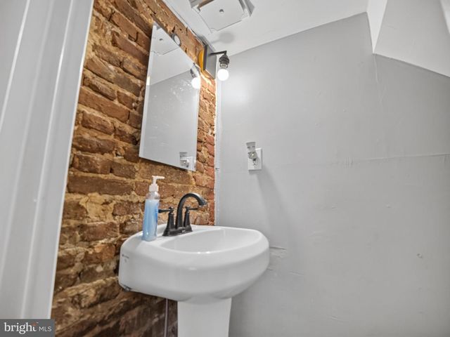 629 N DUNCAN ST, Baltimore, MD 21205