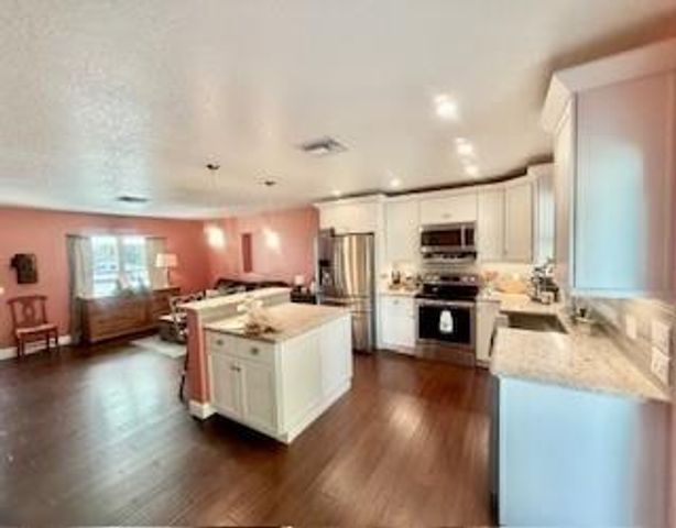 8867 SE Rigdon Way, Hobe Sound, FL 33455