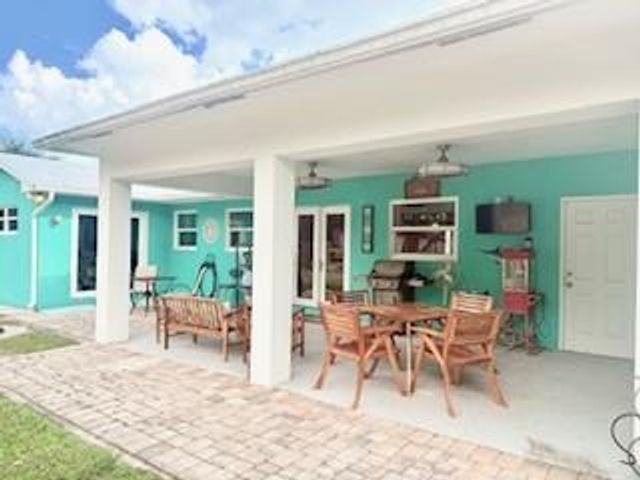 8867 SE Rigdon Way, Hobe Sound, FL 33455