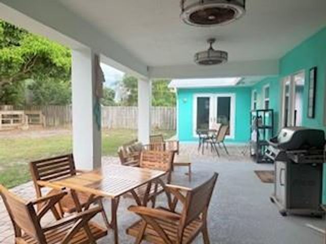 8867 SE Rigdon Way, Hobe Sound, FL 33455