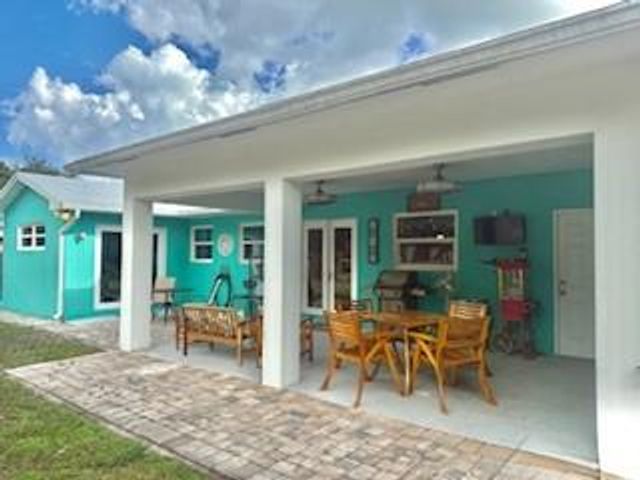 8867 SE Rigdon Way, Hobe Sound, FL 33455