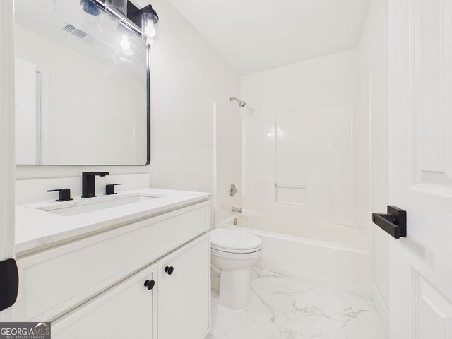 75 Lauren Overlook, Newnan, GA 30263