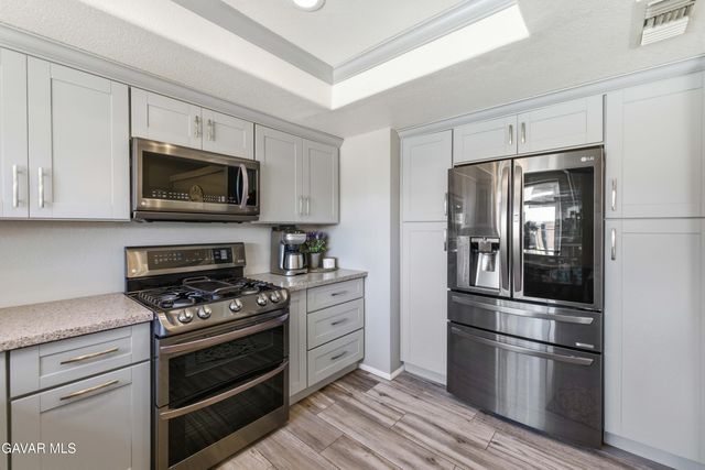 3218 W Avenue L 6, Lancaster, CA 93536