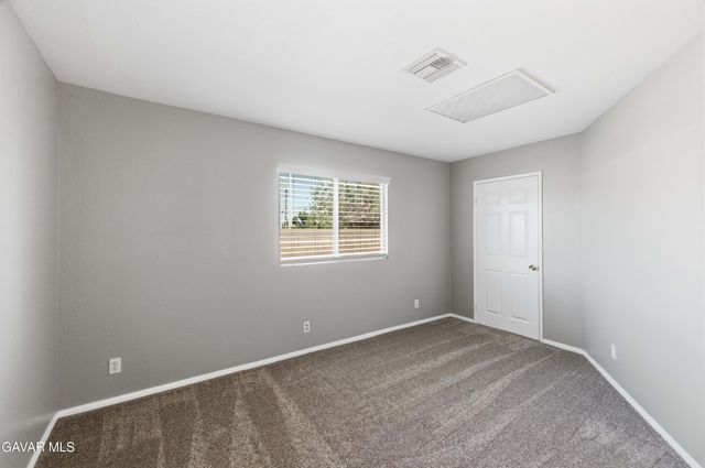 3218 W Avenue L 6, Lancaster, CA 93536