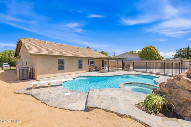 3218 W Avenue L 6, Lancaster, CA 93536