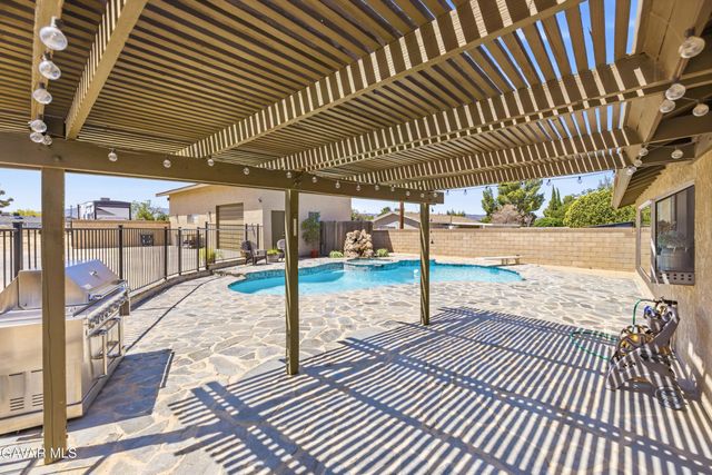 3218 W Avenue L 6, Lancaster, CA 93536