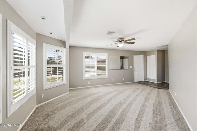 3218 W Avenue L 6, Lancaster, CA 93536