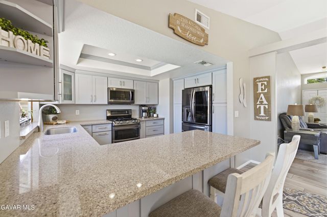 3218 W Avenue L 6, Lancaster, CA 93536
