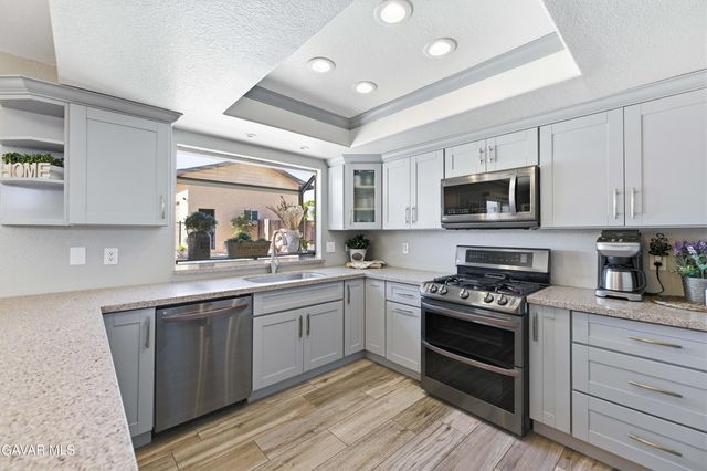 3218 W Avenue L 6, Lancaster, CA 93536