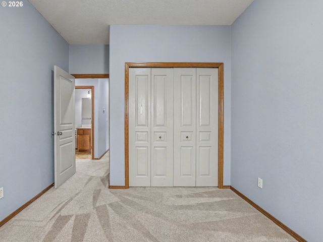 18368 MEADOW Ave, Sandy, OR 97055