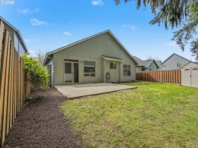 18368 MEADOW Ave, Sandy, OR 97055