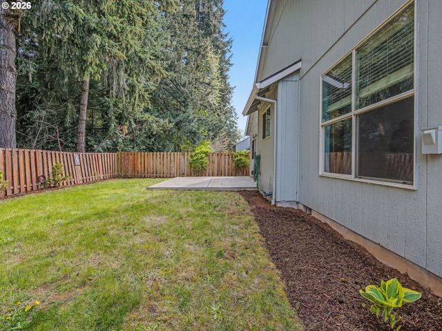 18368 MEADOW Ave, Sandy, OR 97055