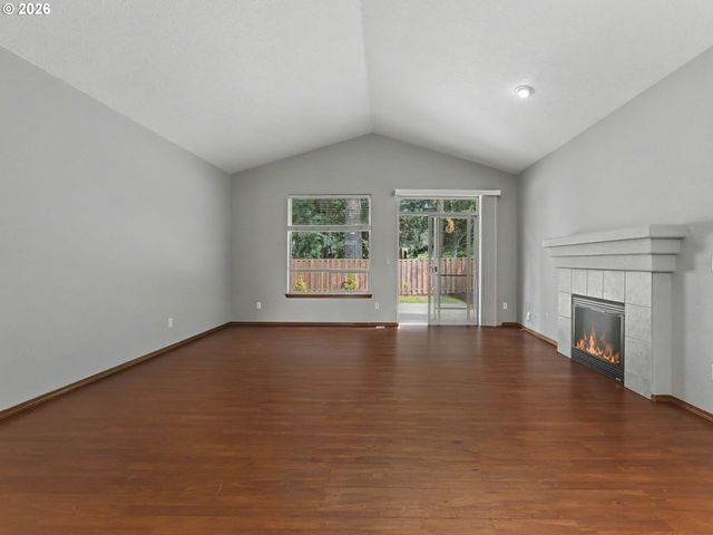 18368 MEADOW Ave, Sandy, OR 97055