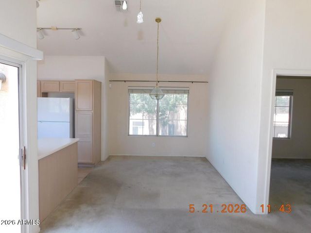 1633 E LAKESIDE Drive 122, Gilbert, AZ 85234