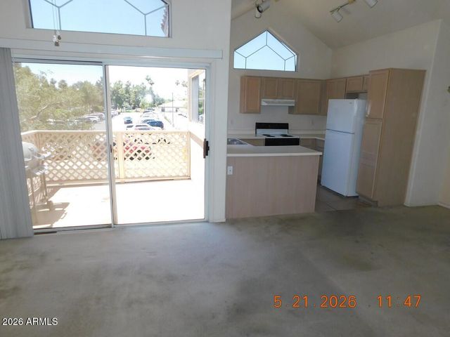 1633 E LAKESIDE Drive 122, Gilbert, AZ 85234