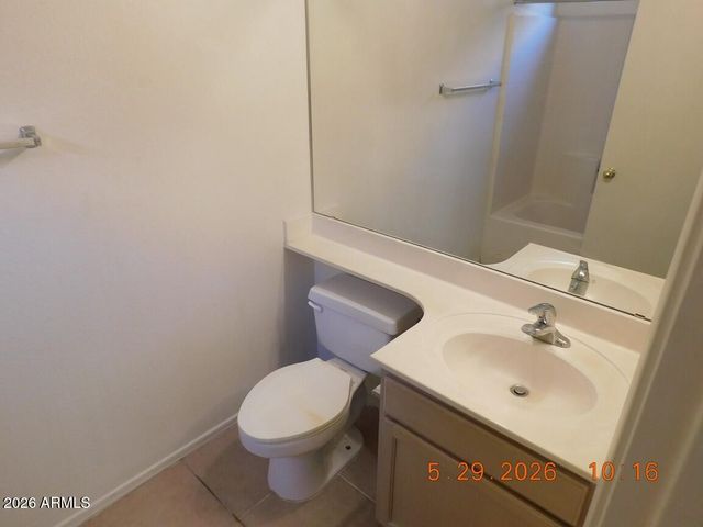 1633 E LAKESIDE Drive 122, Gilbert, AZ 85234