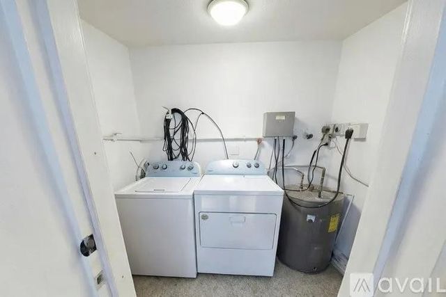 2308 NW 3rd Avenue 4, Wilton Manors, FL 33311