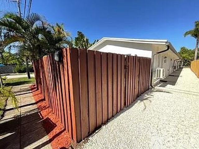 2308 NW 3rd Avenue 4, Wilton Manors, FL 33311