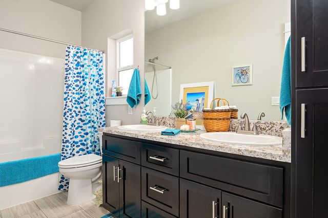 2035 Rabun Way, Central Point, OR 97502