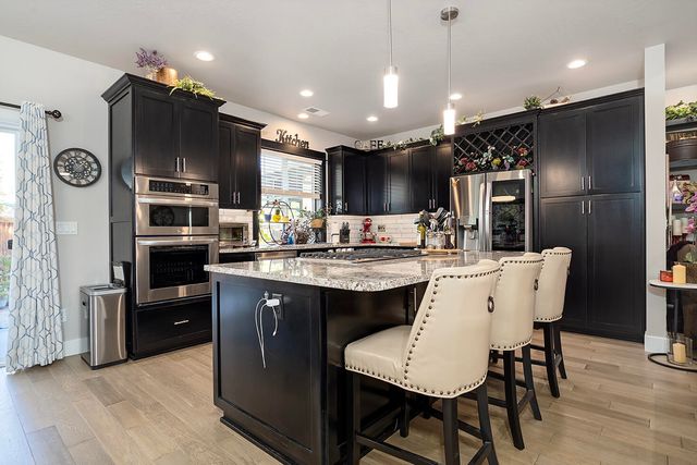 2035 Rabun Way, Central Point, OR 97502